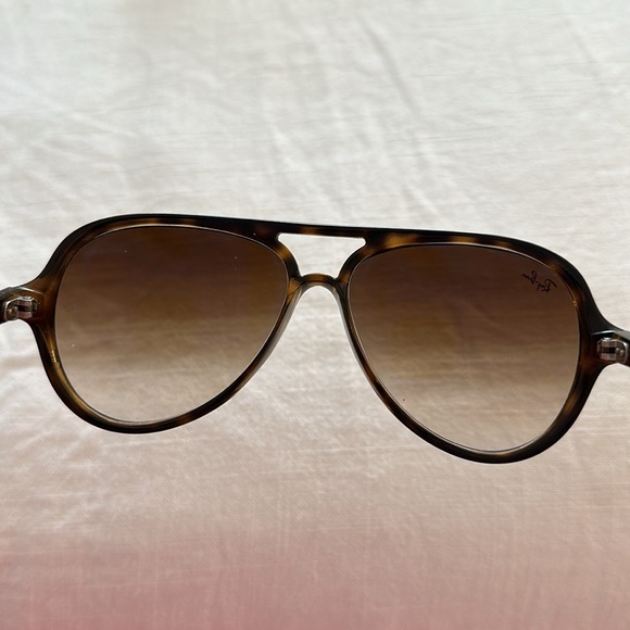 Ray-Bans - Picture 5 of 5